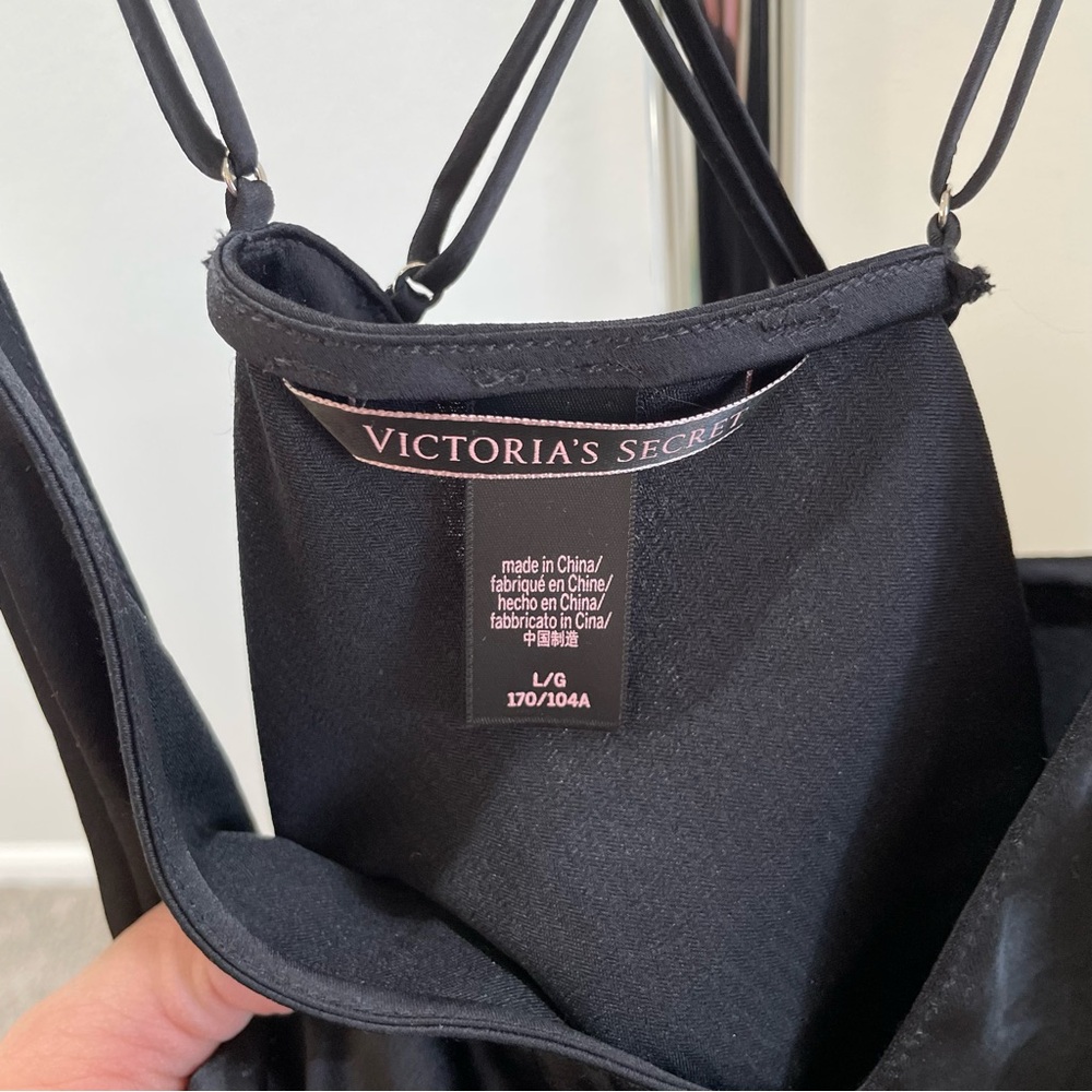 Victoria's Secret Black Strappy Top - Picture 4 of 7